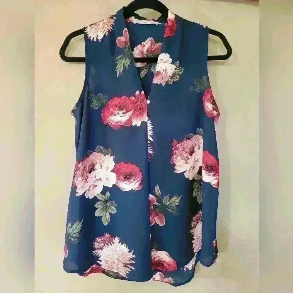 🎊Host Pick🎊 Dex | Floral  Sleeveless Blouse, Size S - Picture 2 of 5